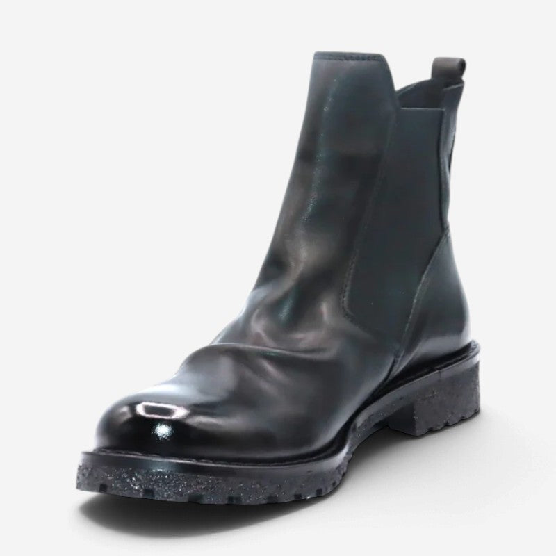 cruz black