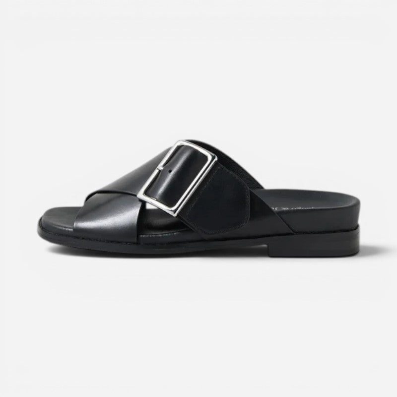 Efri Black